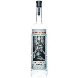 Siembra Alteño Tequila is produced from agave grown in the iconic soil of the Tequila Highlands around the Camarena family distillery in Arandas, Jalisco. The entire distillation process is imbued with the Camarena family history. Both runs are carried out in copper stills, with the second run in stills that belonged to Carlos’ grandfather. The first distillation is carried out with the agave fibers to provide the most flavor possible. The second run is cut at 55%, then brought down to 46% with proprietary spring water.